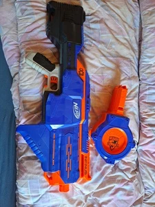 Hasbro Nerf Gun N-Strike Elite Infinus mit Elektrischen Trommelmagazin - Bild 1 von 2