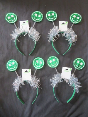 (4) Count Lot Of Claire's St. Patrick's Day Glitter Smiley Shamrock Headbands Foto 1 de 2