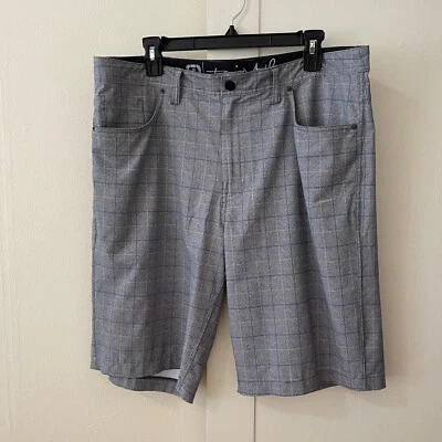 Travis Mathew Men's Golf Shorts SZ 36 Plaid Stretch Athleisure - Image 1 of 4