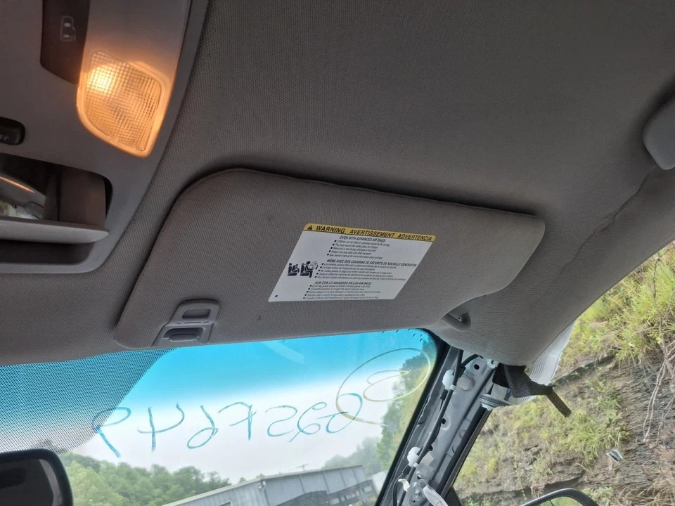 Toyota Sienna 2015 pasajero parasol derecho gris iluminado usado 268-11972R Foto 1 de 1