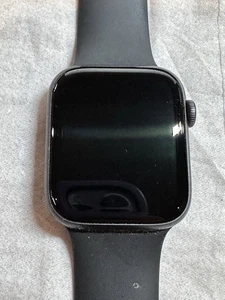 Apple Watch SE 44mm Boîtier Aluminium Gris Sidéral 2020 avec Bracelet Sport Noir - Occasion - Photo 1 sur 16