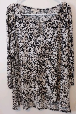 Blusa para mujer Dana Buchman manga 3/4 extra grande negra tostada y estampado blanco Foto 1 de 4