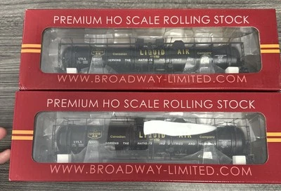 Broadway Limited Imports HO #6315 Cryogenic Tank Car 2/Pack Canadian Liquid Air - Image 1 of 3