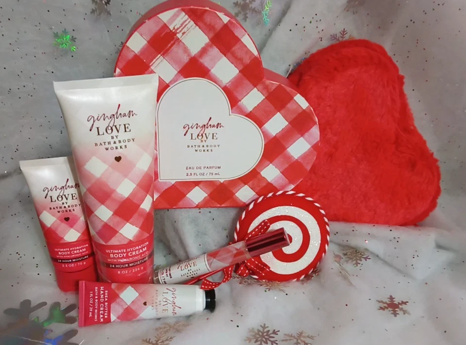 Bath & body works GINGHAM LOVE eau de parfum, mini perfume, bolsa corazón y extras Foto 1 de 4