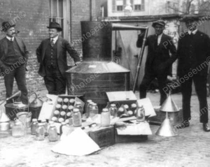 Police Seize Prohibition Still 8x10 Reprint Of Old Photo - Picture 1 of 1