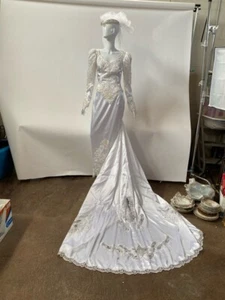 Alfred Angelo White Wedding Dress Long Sleeve Pearl Applique Bow Train Custom - Picture 1 of 12
