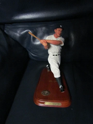 LOU GERHIG DANBURY MINT LIMITED ED FIGURINE Cover