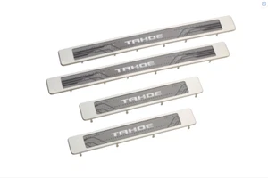 Placas de umbral de puerta trasera delantera iluminadas Tahoe 2021-2025 con escritura Tahoe 84446036 - Imagen 1 de 2