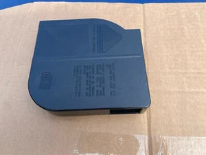 Genuine Audi TT Mk1 GOLF MK4 BORA CD Changer Cartridge 6 Disc 98-06 - Picture 1 of 2
