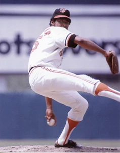 MIKE CUELLAR 1972 BALTIMORE ORIOLES 8X10 PHOTO - Picture 1 of 1
