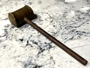 SOLID BRASS HEAD Vintage Hammer Mallet Steel Shank Well Worn Tool 27 Ounces - Picture 1 of 6