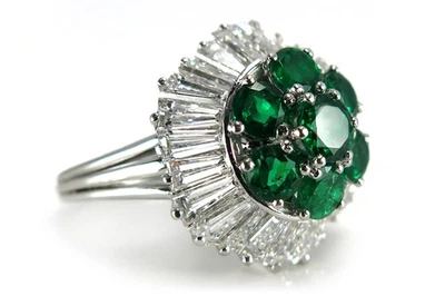 DeGEB Gutachtenwert 13600 €: Ring Diamanten 2,6 ct Smaragde 1,1 ct [BRORS 12324] - Bild 1 von 4