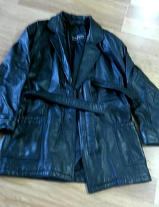 Schwarze Herren Lederjacke von Wilson..Größe L mit Gürtel, ohne Innenfutter - Bild 1 von 4