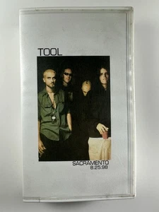 Tool - Sacramento 8.25.98 VHS Hard Rock Metal Live Konzert Maynard James Keenan - Bild 1 von 4