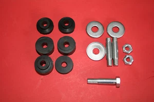 TRIUMPH UNIT 500 650 1969 ON PETROL TANK MOUNTING KIT T100 T100C T120 TR6C T150 - Picture 1 of 1