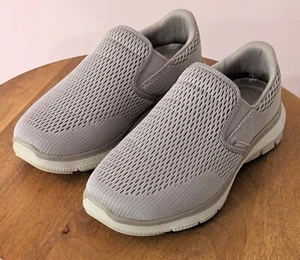 Skechers Herren 7,5 Weite Slipper Flex-Lite Memory Foam Leicht Schuhe 232239W - Bild 1 von 13