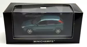 Mini Champs - grüne 1998 Ford Focus 5-Türer Limousine - Maßstab 1:43 - Bild 1 von 4