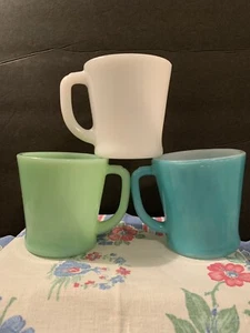 3 VINTAGE FIRE KING ANCHOR HOCKING D HANDLE MUGS GREAT CONDITION! - Picture 1 of 11