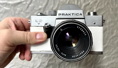 Praktica L2 & Pentacon 1,8/50Mm Objectif - Cuir Blanc Nice Classic-Camera-Store - Photo 1/4