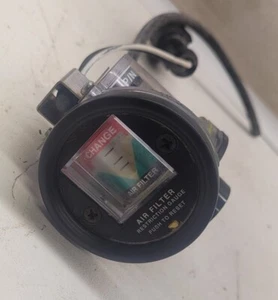 Sterling Frightliner L9513 AIR FILTER Gauge Sensor Used | P/N 168537-61325 - Picture 1 of 4