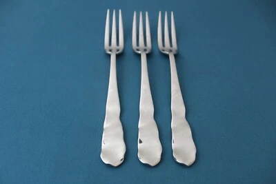 3 Salad Forks Pottery Barn LETTUCE 18/8 Stainless Japan 6 7/8" - Image 1 of 4
