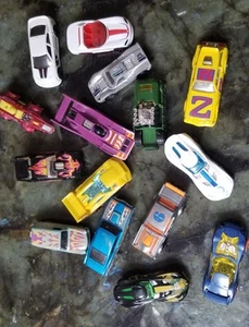 Vintage Assorted 15 cars includes cars from 80's, 90's Hot Wheels Etc - Picture 1 of 12