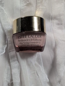 Crema ultra reafirmante Estee Lauder Resilience Lift Extreme .24 oz-mini tamaño de viaje - Imagen 1 de 2