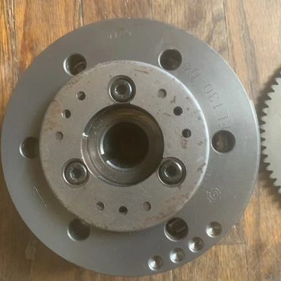 Rotor de volante 1985 85-89 Yamaha VMX12 VMAX 1200 FABRICANTE DE EQUIPAMENTO ORIGINAL. - Imagem 1 de 4