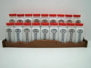 GRIFFITHS SPICE JARS SET AND RACK VINTAGE NICE NEW LIDS - Picture 1 of 12
