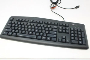 Microsoft Wired Keyboard 200 USB Schwarz (English Layout) - Bild 1 von 1