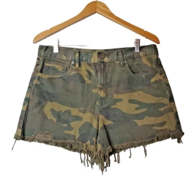 Blank NYC Womens 31 CAMO Military Olive Green DENIM Shorts DISTRESSED Fray - Image 1 of 4