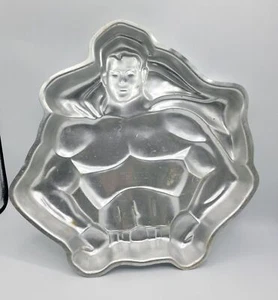 1977 Wilton DC Comics Superman Cake Pan Baking Mold Aluminum #502-1212 - Picture 1 of 3