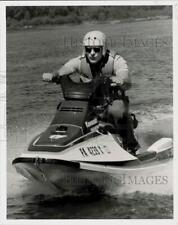 1990 Press Photo Virgil Chambers of Harrisburg River Rescue on Water Ski