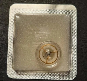 UNRUHE KOMPLETT MIT UNRUHEWELLE UND SPIRALE FÜR UNITAS / ETA CAL. 6497/98 ~NOS~ - Picture 1 of 2