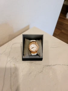GUESS WOMEN'S U0426L1 Gold Tone Chronograph White Silicone Strap Watch - Picture 1 of 4