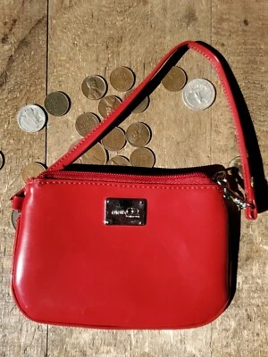 Used / Nine & Co / Red / Vinyl / Wristlet / Pouchette / Sz Small - Image 1 of 3