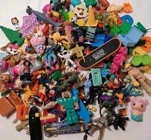 Huge Bundle Random Small Toys Parts Figures 200+ Pieces Misc Characters Brands - Picture 1 of 8