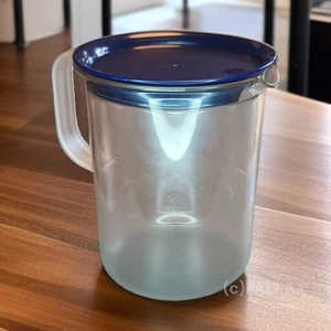 TUPPERWARE C20 CRISTALLO 1,2 L INDIGO SAFTKANNE - Bild 1 von 2