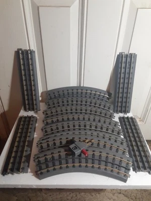 Mike's train house MTH real racks three rail complete oval with lock on - Image 1 of 4