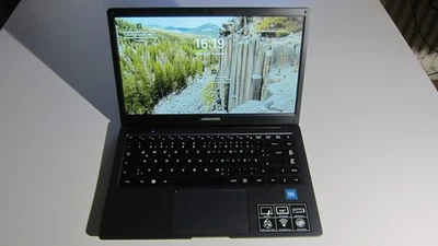 Medion-Laptop- Akoya E14223-Neu 4DDR4-128GBSDD-NEu + 64GB Speicherstick gratis .