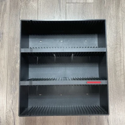 Soporte de almacenamiento de disco compacto vintage Laserline CD 90 negro montado en la pared limpio Foto 1 de 4