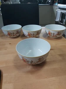DISNEY WINNIE THE POOH "DAISY CHAIN" YELLOW RIMMED CEREAL BOWLS X 4 - Picture 1 of 7