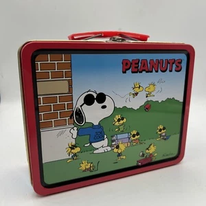 Peanuts Snoopy Woodstock Collectible Red Metal Lunchbox Charles Schultz - Picture 1 of 8