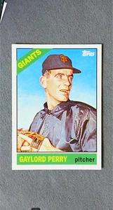 2010 Topps Cards Your Mom Threw Out #CMT-73 Gaylord Perry Giants - Picture 1 of 2