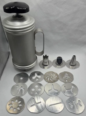 Vintage Mirro Cookie Pastry Cooky Cookie Press 12nDiscs 3 Decorator Tips Holiday - Image 1 of 4