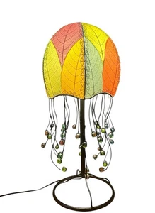 Quallen Tischlampe Mehrfarbig Unikat Leuchte Handarbeit aus echten Kakaoblättern - Bild 1 von 4