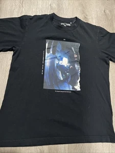 Uniqlo X Jujutsu Kaisen Satoru Gojo UT Medium Black Tshirt - Picture 1 of 6