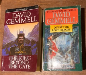 The King Beyond The Gate & Quest For Lost Heroes, by David Gemmell 2 PB Books - Bild 1 von 2