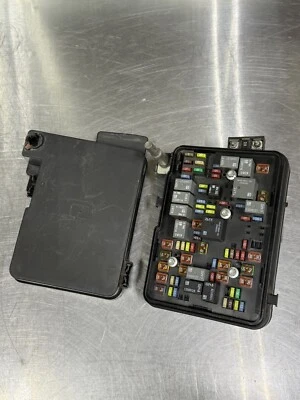 GMC TERRAIN 2013-2016 motor caja de fusibles 22929762 Foto 1 de 4