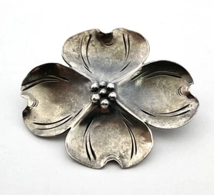 Sterling Stuart Nye Dogwood Flower Pin 925 Silver, Small - Picture 1 of 6